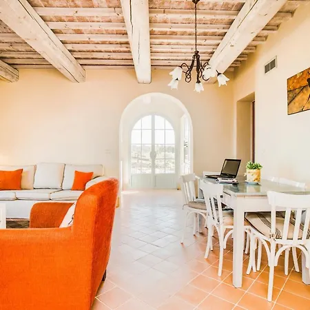 Luxury In Siena Apartment